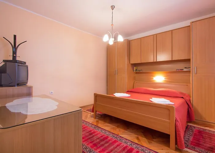 Silvia アパート *